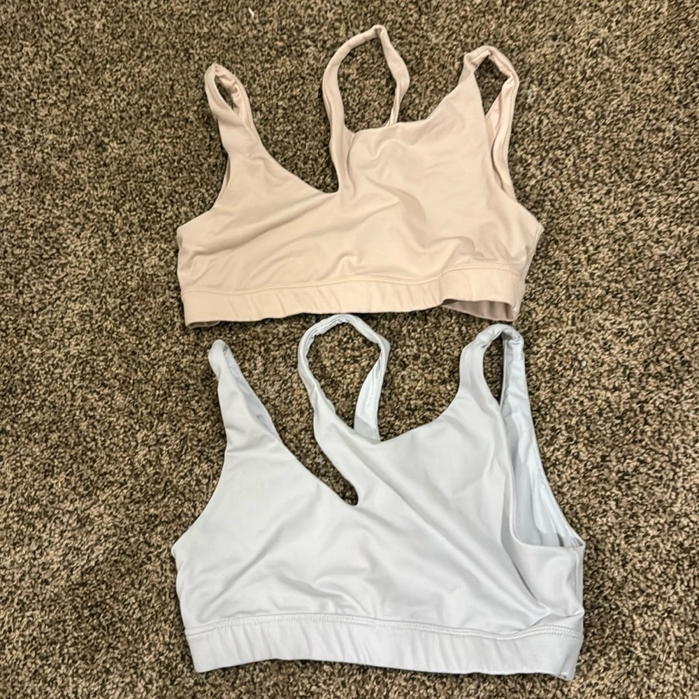 2 alo sports bras